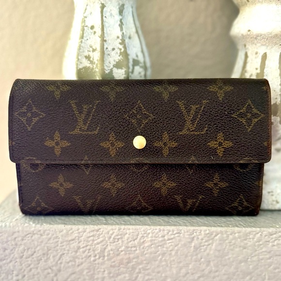 Louis Vuitton Other - Louis Vuitton Monogram Portefeiulle Sarah Long Bifold Wallet/